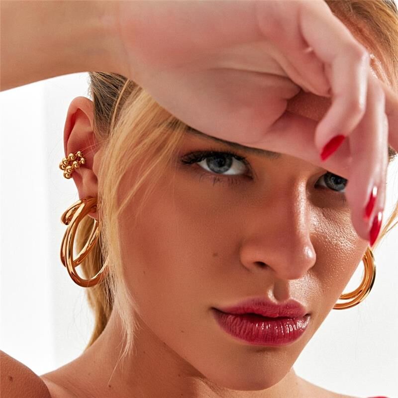 DEBBIE EAR CUFF