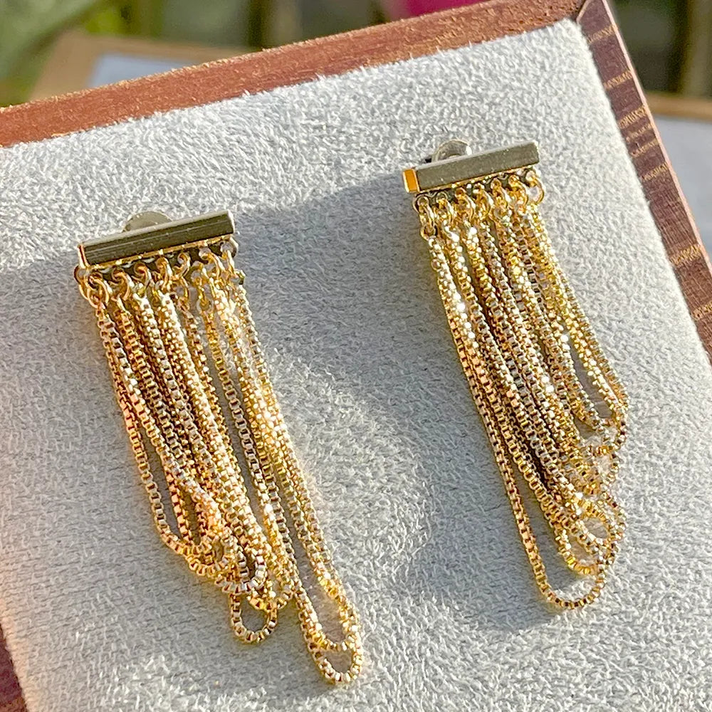 LAYLA EARRING