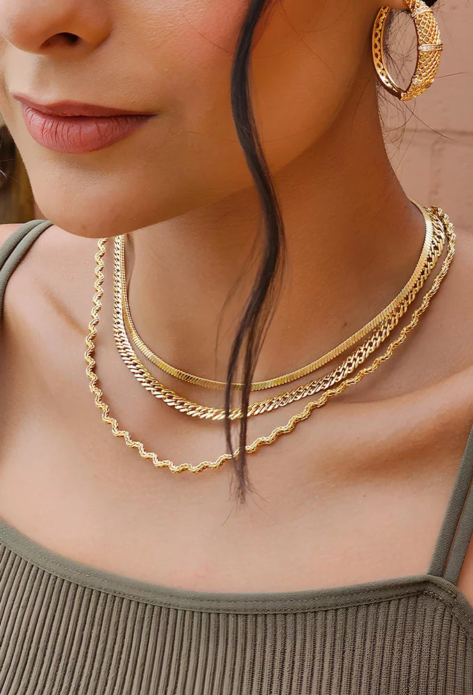 AYLA CHOKER