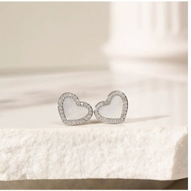 LOVEY EARRING